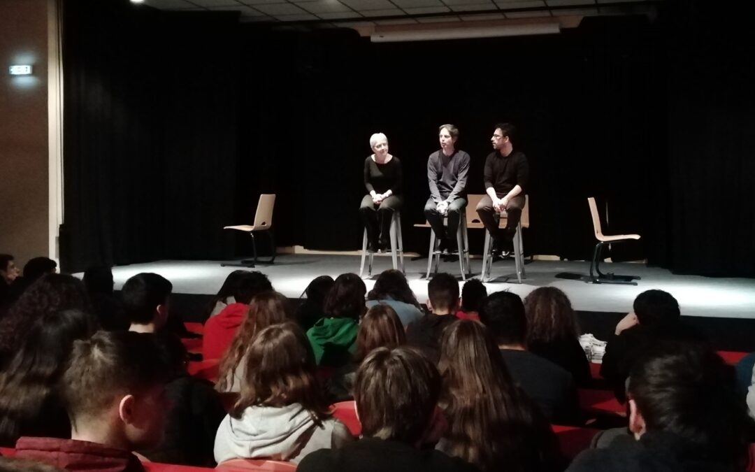 Intervention de l’atelier du Trio pour une lecture théâtralisée de leur texte : « Va te changer ! »